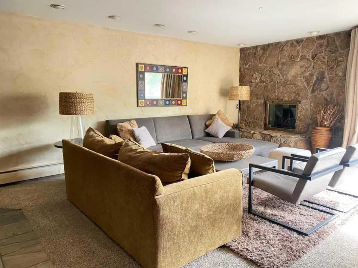 Best Location In The Heart Of Lions Head, Ski Lockers, Jacuzzi And Pool Vail Exterior foto