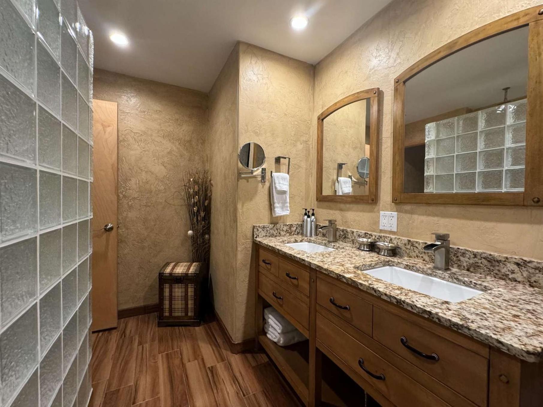 Best Location In The Heart Of Lions Head, Ski Lockers, Jacuzzi And Pool Vail Exterior foto