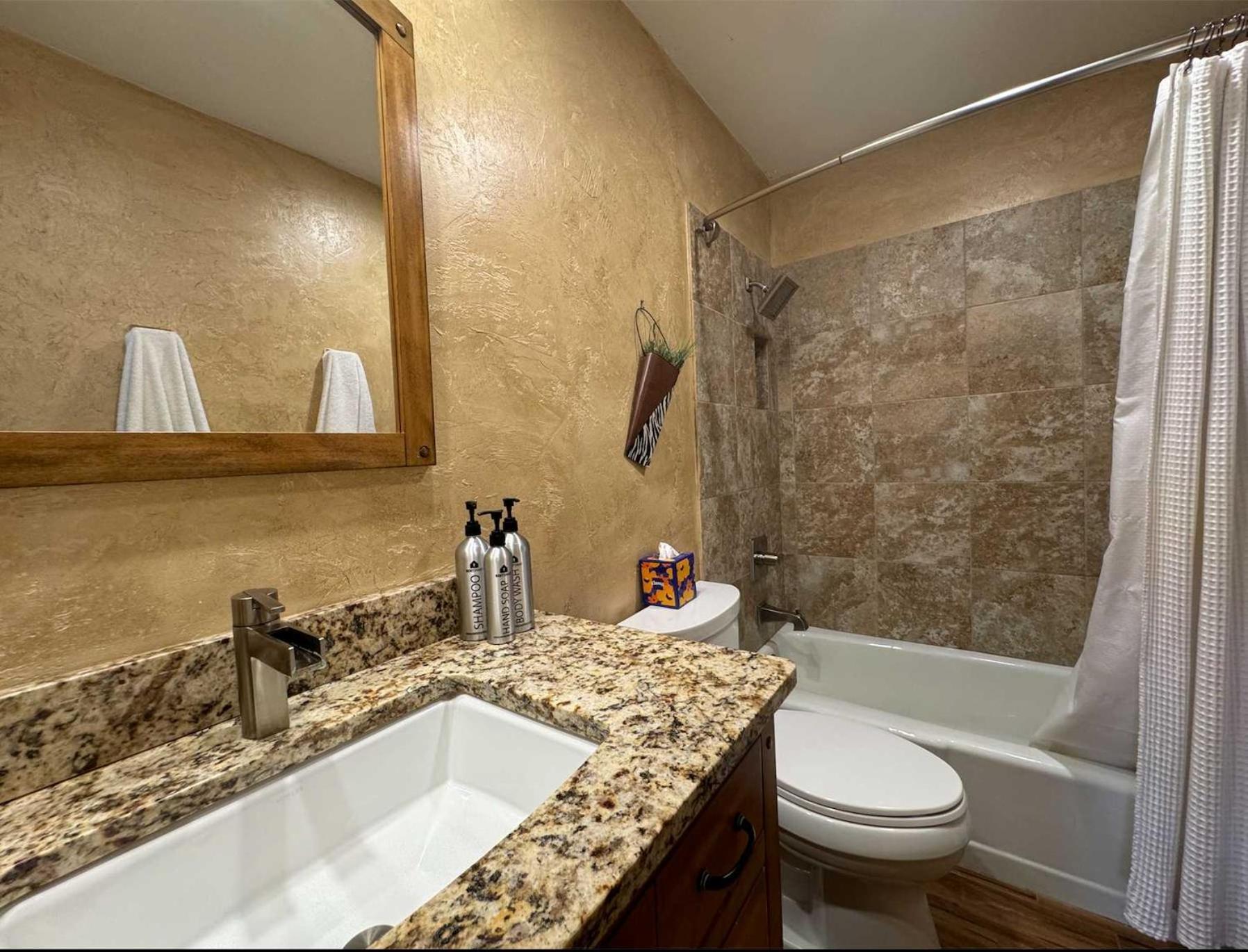 Best Location In The Heart Of Lions Head, Ski Lockers, Jacuzzi And Pool Vail Exterior foto